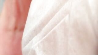 濡れ透け乳首をそっと・・・♡ 素人日本人おっぱい/Japanese Amateur Hentai Nipple Play