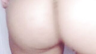 beautiful culona showing her very rica vagina