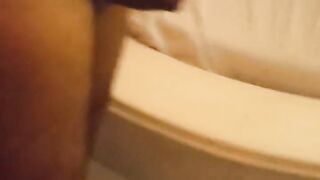 sucking the eater's dick and he came in my mouth