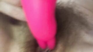 Noisy pussy as mom masturbates to feel better
