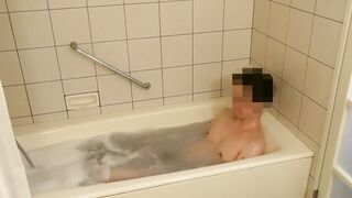 ぼくの憧れ可愛すぎる看護師さつきさんと初めての入浴介助、射精介助。遊びでフェラだけのつもりが◯◯◯。。。個人撮影 ハメ撮り 主観動画 リアル フェラ抜き pov japanese cosplay