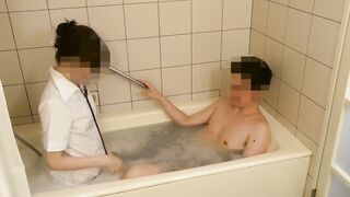 ぼくの憧れ可愛すぎる看護師さつきさんと初めての入浴介助、射精介助。遊びでフェラだけのつもりが◯◯◯。。。個人撮影 ハメ撮り 主観動画 リアル フェラ抜き pov japanese cosplay
