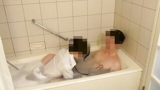ぼくの憧れ可愛すぎる看護師さつきさんと初めての入浴介助、射精介助。遊びでフェラだけのつもりが◯◯◯。。。個人撮影 ハメ撮り 主観動画 リアル フェラ抜き pov japanese cosplay