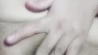 Chubby chichona plays with her big tits and ends up playing with her rich pussy
