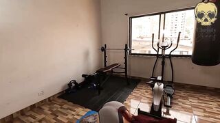 I get horny in the gym and end up masturbating