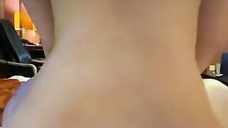 セフレのJDを後ろから犯す。可愛い喘ぎ声。エロい声。クビレ美人