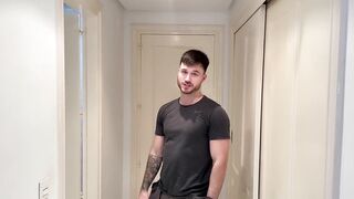 Stepmom & Builder body swap