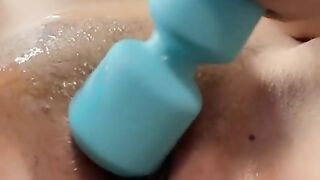 Pussy filled with cum using a vibrator