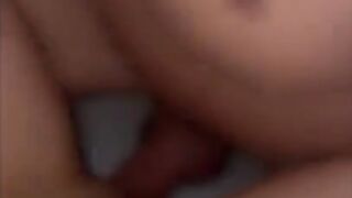 Mi novia caliente se masturba y después me la cojo ????????