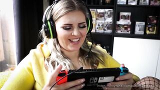 Hot Gamer Milf Blows Husband & Takes Huge Creampie