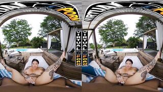VIRTUAL PORN - Connie Perignon Taking Big Black Cock In VR