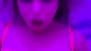 EATING THE HOT INFLUENCER WITH ANAL PLUG WHILE SHE DRINKS ALL MY MILK