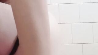 فاتي سخونة ???? بقييت تنكفت تاجبتو فسليبي ????????بيت لبرعنيي عييت من تكفات????