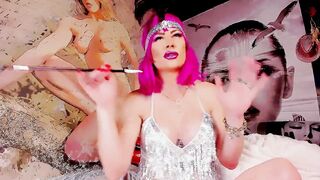???????????????????????????????????????? ???? ???? @Loladelicee ????I smoke a long cigarette..But I am horny