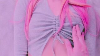 He makes me cum fingering my pussy
