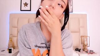 I really want to suck a good cock and get slapped with your cock like the little whore I like to be