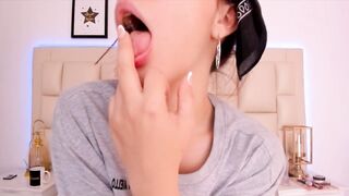 I really want to suck a good cock and get slapped with your cock like the little whore I like to be