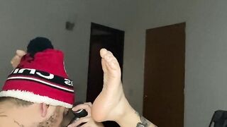 My neighbor is horny, has a great orgasm