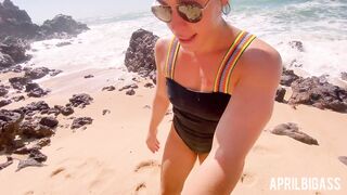 drinking pee on public beach people watch! Attention, throat destroyed! I regurgitate all the pee