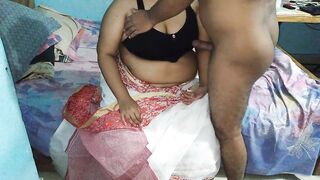 Fucking A beautiful Pakistani stepmom in the Big ass