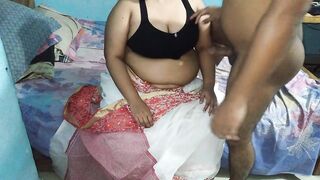 Fucking A beautiful Pakistani stepmom in the Big ass