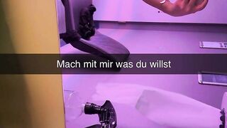 Blonde Trainerin will nach Solarium betrügen auf Snapchat