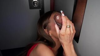 Stunning Brunette Gloryhole