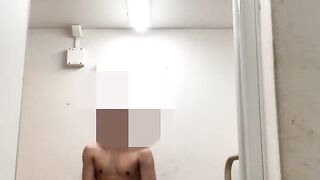 Naked and exposed crab-legged masturbation in a public toilet outside♡