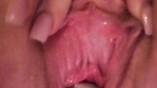 Help me stuff my juicy Pussy