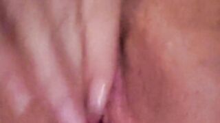 Help me stuff my juicy Pussy