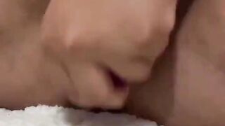 Lesbian Thick Latina Gives Herself Wet Squirting Orgasm Whit Dildo