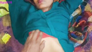 Indian desi hauswaif soni bhabhi ki chudayi devar ne bhabhi ko ghodi bana ke choda Indian school girl