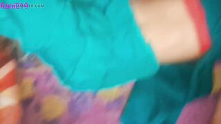 Indian desi hauswaif soni bhabhi ki chudayi devar ne bhabhi ko ghodi bana ke choda Indian school girl