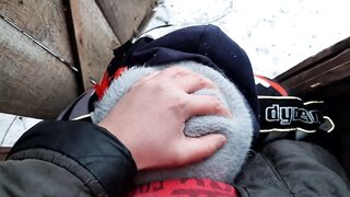 I fuck a stranger in the mouth in the toilet and quickly cum
