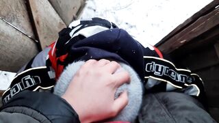 I fuck a stranger in the mouth in the toilet and quickly cum