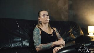 Mistress Anette - Minnie Manga - Smoking - Fetish - High heels - Tattoo