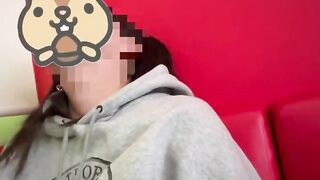 カラオケで生クリームフェラしちゃうRiz