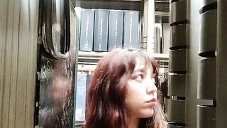 A little naughty in a royal library ????