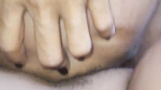 My Husband Cummed Deep in My Ass, the Cum Dripped Down My Feet