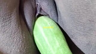 Desi saira beautiful bhabhi ghar per koi nahi hai cucumber se masturbating
