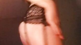  NASTY AND HORNY GIRL IS DANCING FOR YOU...