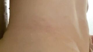 Mom’s dirty ass play in the shower