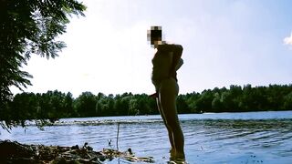 Кончил возле речки
