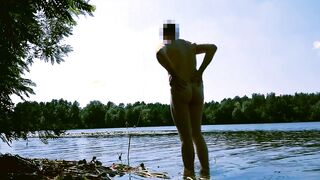 Кончил возле речки