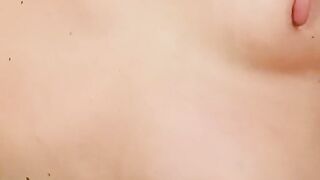 RUBBING MY PUSSY ON THE BLANKET, orgasm, dirty talk, german - Ela Stance