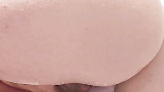 FAT ASS Goth girl twerks and SQUIRTS in the shower