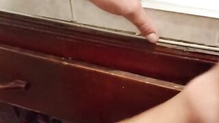 Mi hijastra me hace una deliciosa mamada