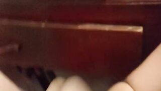 Mi hijastra me hace una deliciosa mamada