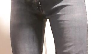 feels great to wet my jeans!!